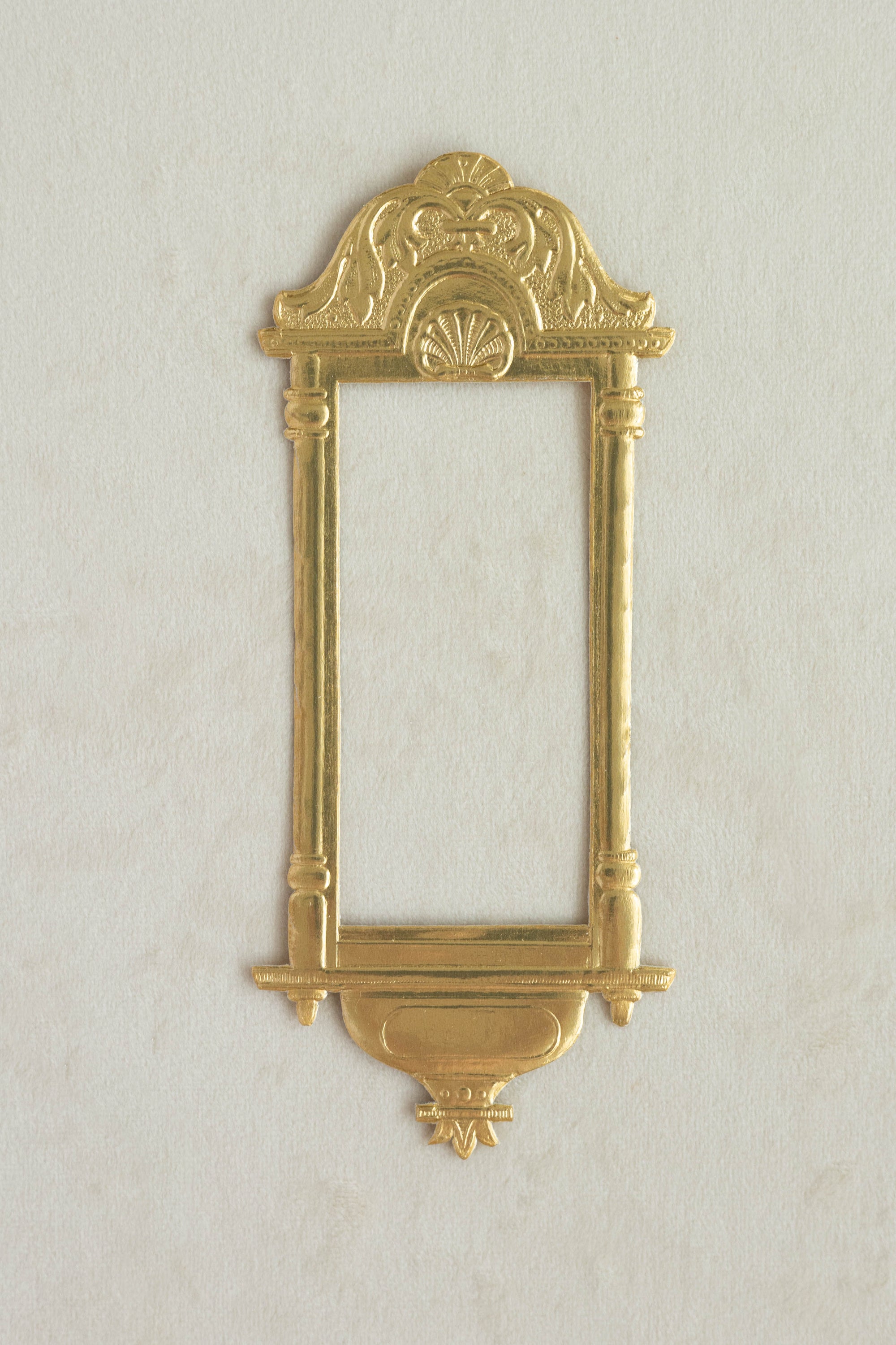 Ornate Frame, Dresden Trim