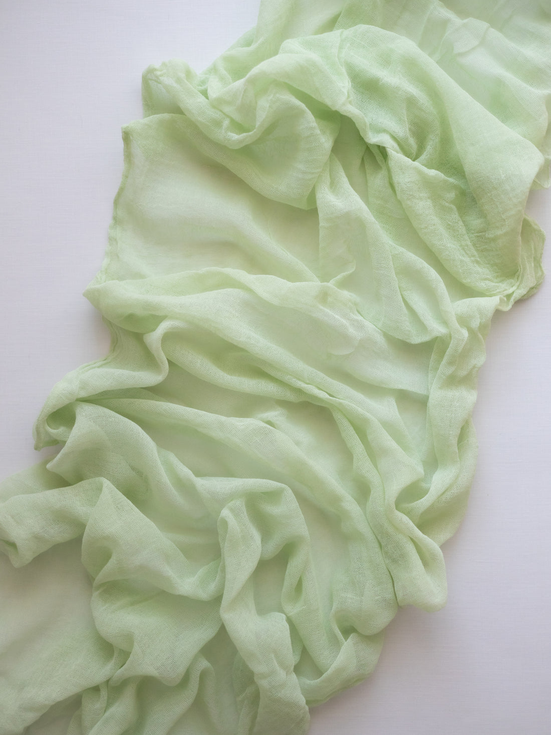 Gauze Table Runner：Apple Green