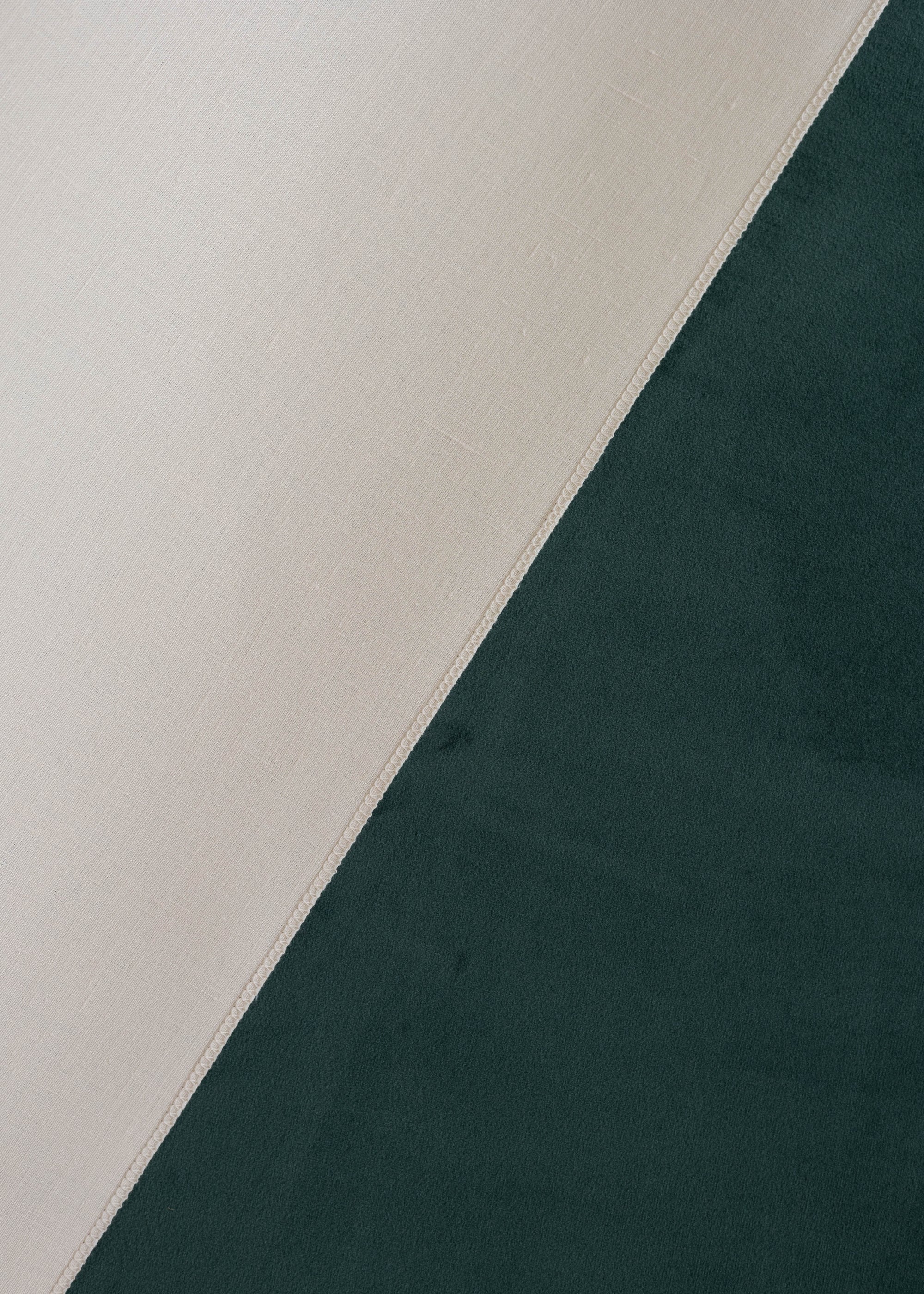 Double Sided Rollable Styling Surface  / Linen (Ivory) x Velvet (Dark Green)