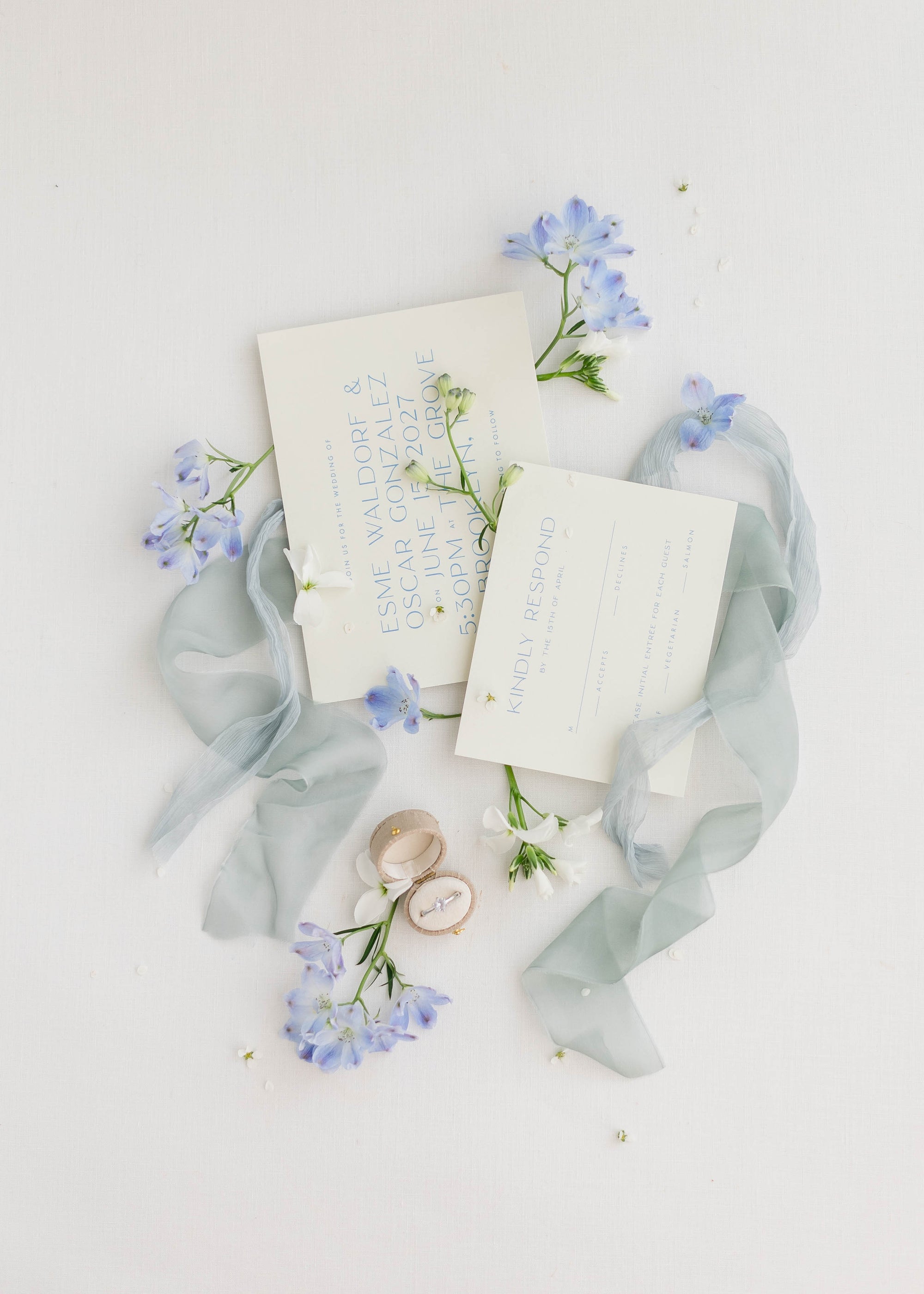 Double Sided Rollable Styling Surface  / Linen (White) x Velvet (Light Blue)