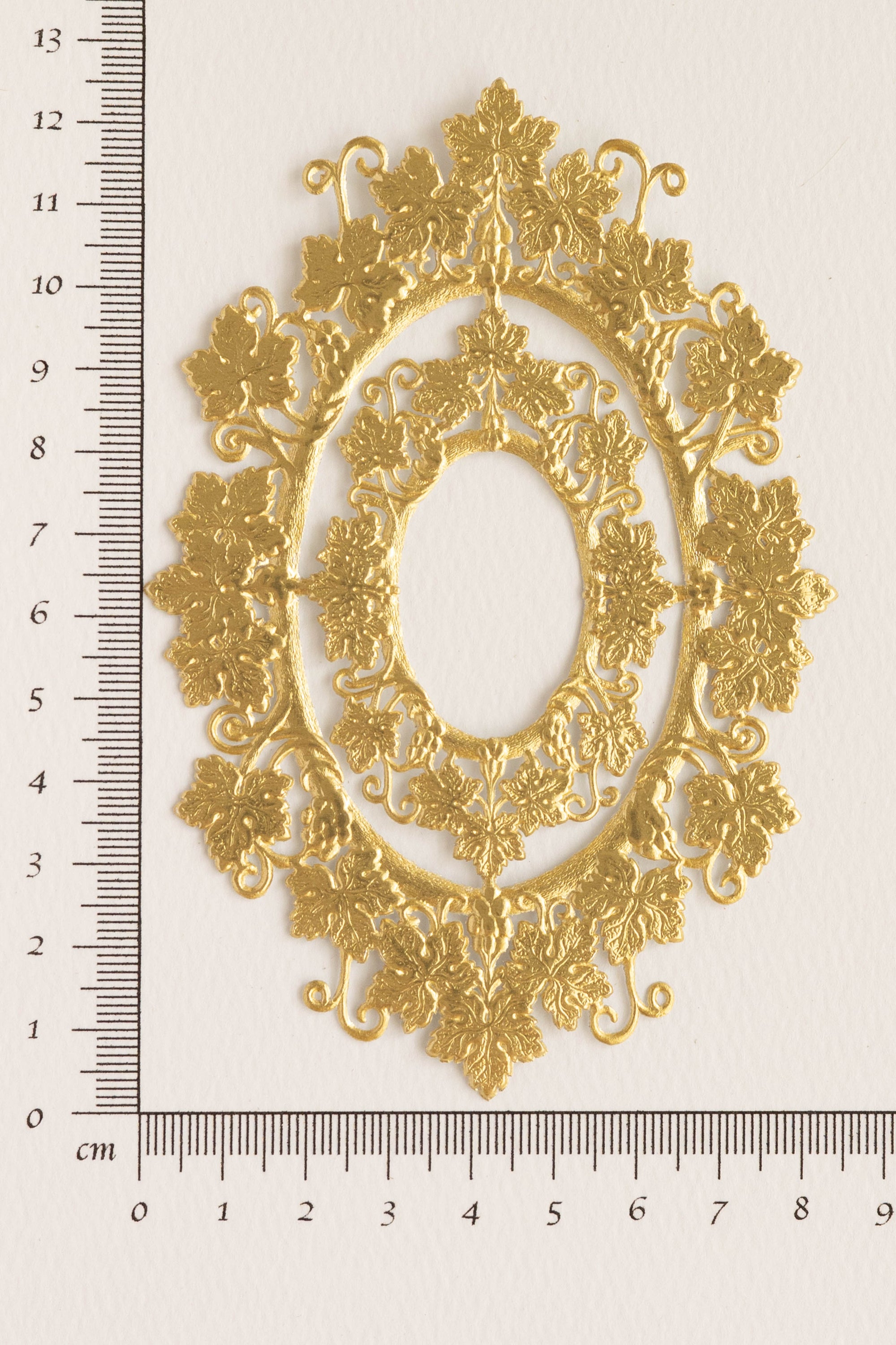 Oval Grapevine Frames