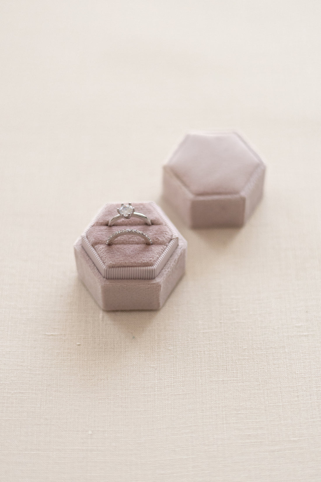 Velvet Ring Box(Double Hexagon) ：Dawn Pink